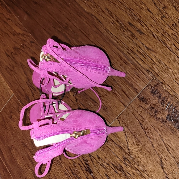 💕NEW Marc Fischer Fuschia Faux Suede Lace Up Heels💕 - Picture 4 of 8
